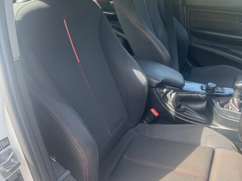 BMW 3 Series 318D SPORT 8