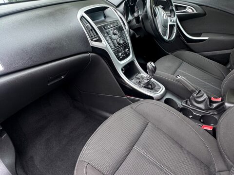 Vauxhall Astra SRI 13
