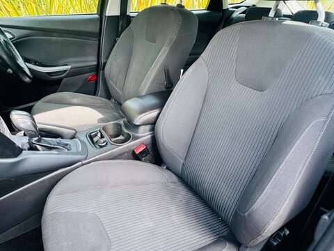 Ford Focus TITANIUM NAVIGATOR 13