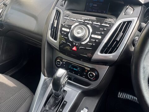 Ford Focus TITANIUM NAVIGATOR 9