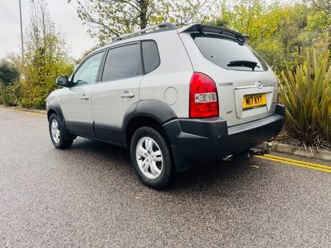 Hyundai TUCSON CDX CRTD 4WD 3