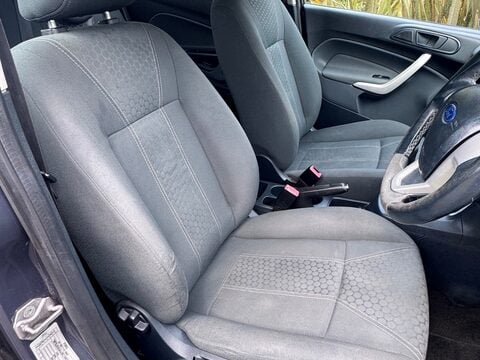 Ford Fiesta ZETEC 7