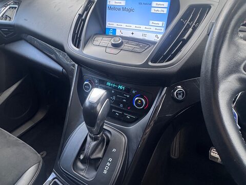 Ford Kuga ST-LINE X TDCI 9