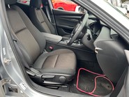 Mazda 3 SPORT LUX 2.0I MHEV 5 DOOR 24
