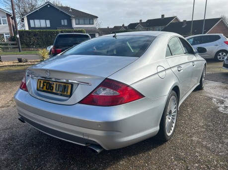 Mercedes-Benz CLS 500 CLS 5.0 V8 4 DOOR COUPE 5