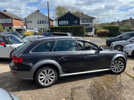 Audi A4 Allroad 2.0 TDI quattro Euro 5 (s/s) 5dr 8