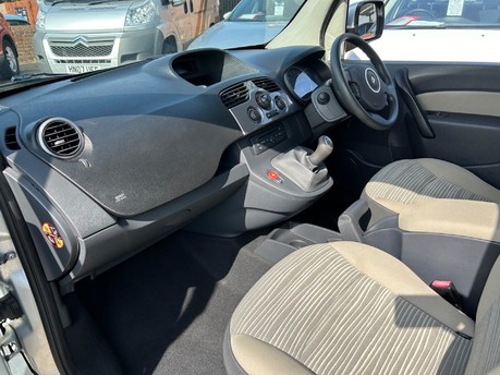 Renault Kangoo EXPRESSION 1.5 DCI WHEEL CHAIR ACCESS VEHICLE 24