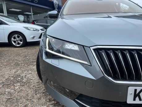 Skoda Superb 2.0 TDi 4x4 LAURIN AND KLEMENT ESTATE 13