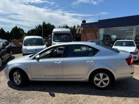 Skoda Octavia SE L 2.0 TDI 5 DOOR 3