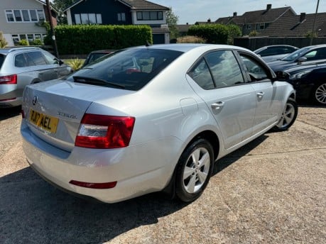 Skoda Octavia SE L 2.0 TDI 5 DOOR 9