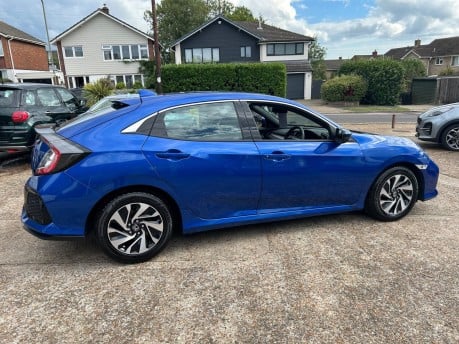 Honda Civic 1.0T VTEC SE 10