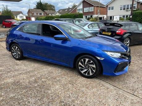 Honda Civic 1.0T VTEC SE 11