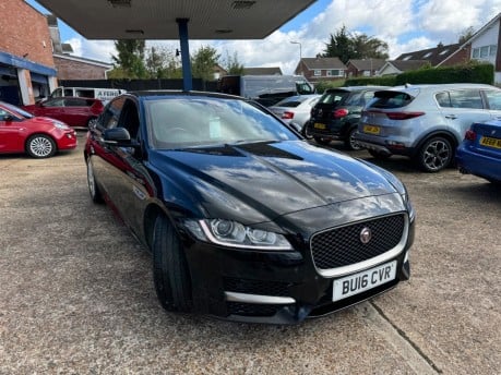 Jaguar XF 2.0 R-SPORT 14