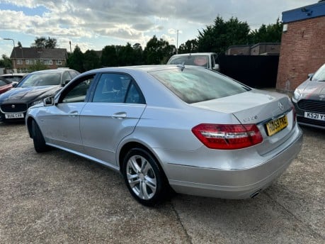 Mercedes-Benz E Class 3.0 E350 CDI V6 BlueEfficiency Avantgarde G-Tronic Euro 5 4dr 5