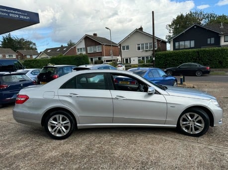 Mercedes-Benz E Class 3.0 E350 CDI V6 BlueEfficiency Avantgarde G-Tronic Euro 5 4dr 13