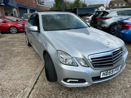 Mercedes-Benz E Class 3.0 E350 CDI V6 BlueEfficiency Avantgarde G-Tronic Euro 5 4dr 16