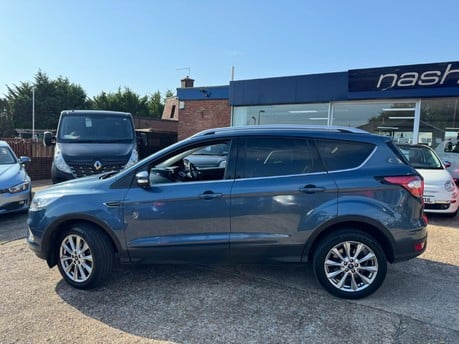 Ford Kuga TITANIUM EDITION 4