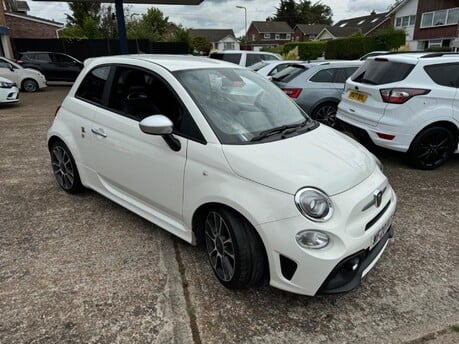 Abarth 595 1.4 T-Jet 165 Turismo 70th Anniversary Edition 12