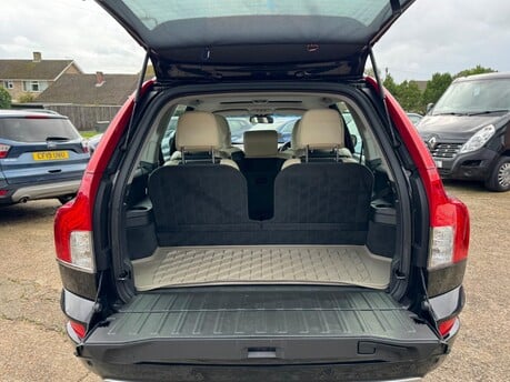 Volvo XC90 2.4 D5 SE Lux Geartronic 4WD Euro 5 5dr 21