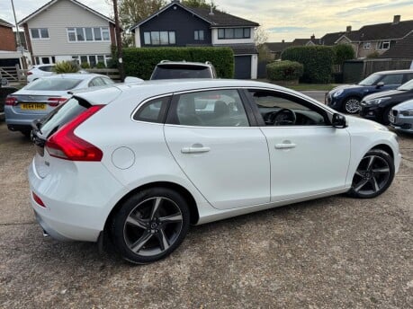 Volvo V40 1.6 D2 R-DESIGN LUX NAV 10