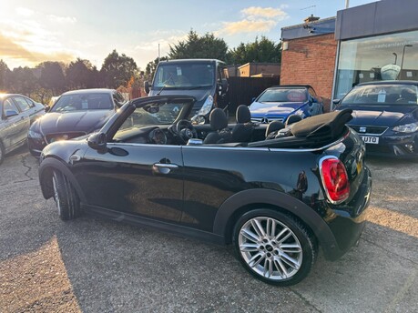 Mini Convertible 1.5 Petrol COOPER 4