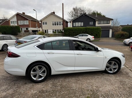 Vauxhall Insignia 1.5i Turbo GPF SRi Grand Sport Euro 6 (s/s) 5d 12