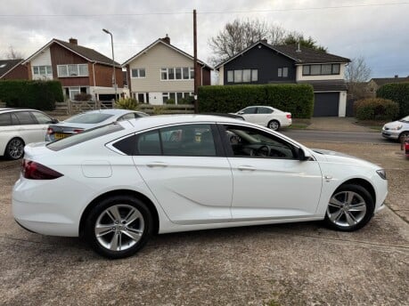 Vauxhall Insignia 1.5i Turbo GPF SRi Grand Sport Euro 6 (s/s) 5d 12