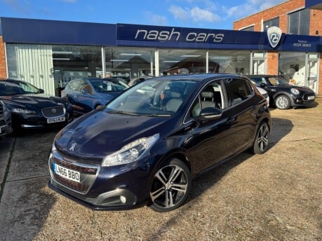 Peugeot 208 BLUE HDI GT LINE 1