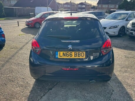 Peugeot 208 BLUE HDI GT LINE 4