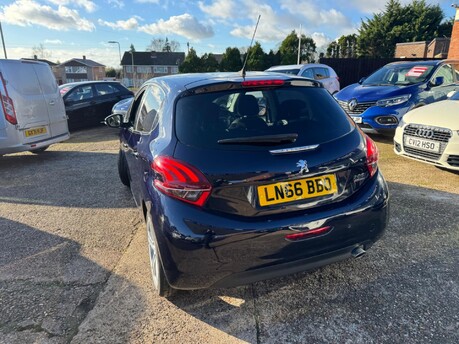 Peugeot 208 1.6 BLUE HDI GT LINE 7