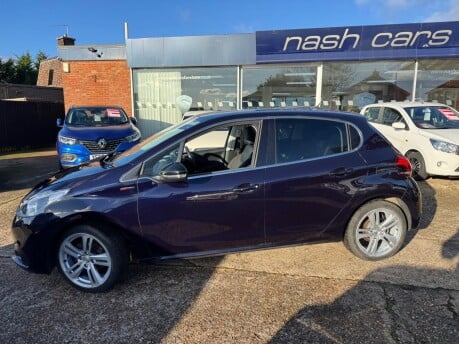 Peugeot 208 1.6 BLUE HDI GT LINE 4