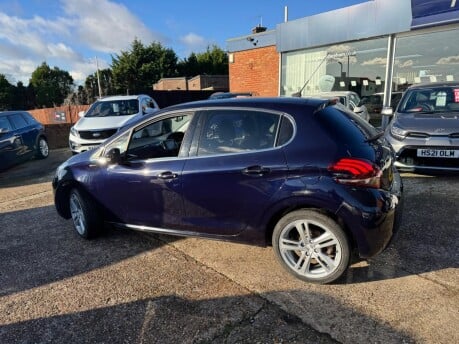 Peugeot 208 1.6 BLUE HDI GT LINE 5