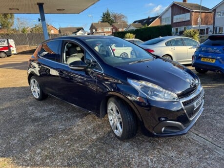 Peugeot 208 1.6 BLUE HDI GT LINE 12