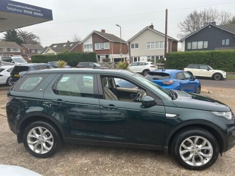 Land Rover Discovery Sport 2.0 TD4 HSE Auto 4WD Euro 6 (s/s) 5dr 9