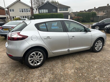 Renault Megane 1.6 dCi ENERGY Dynamique TomTom Euro 5 (s/s) 5dr 9