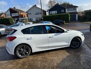 Ford Focus 1.5T EcoBoost ST-Line Euro 6 (s/s) 5dr 9