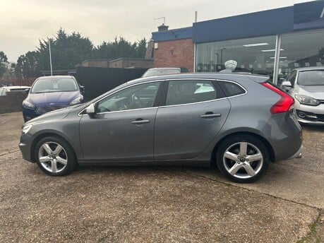 Volvo V40 2.0 T2 R-Design Nav Plus Euro 6 (s/s) 5dr 3