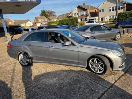 Mercedes-Benz E Class 3.0 E350 CDI V6 BlueEfficiency Sport G-Tronic Euro 5 4dr 12