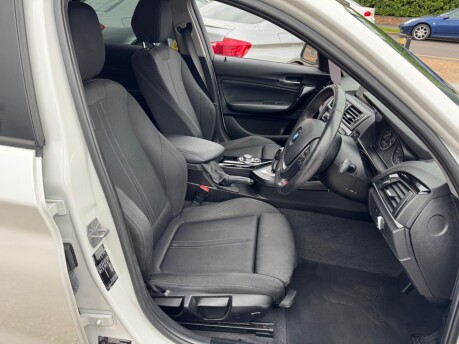 BMW 1 Series 118D Sport Auto Euro 6 (s/s) 5dr 23
