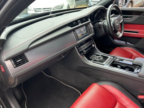 Jaguar XF 2.0d R-Sport Auto Euro 6 (s/s) 4dr 14