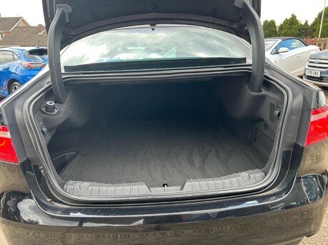 Jaguar XF 2.0d R-Sport Auto Euro 6 (s/s) 4dr 7