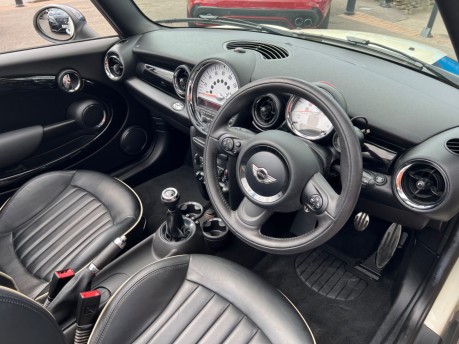 Mini Convertible 2.0 Cooper SD Chilli Pack Convertible Diesel Manual Euro 5 (s/s) (143 ps) 27