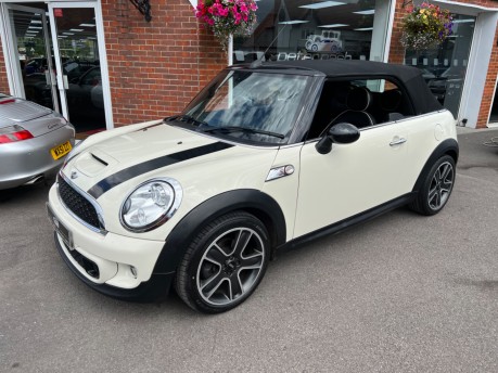 Mini Convertible 2.0 Cooper SD Chilli Pack Convertible Diesel Manual Euro 5 (s/s) (143 ps) 43