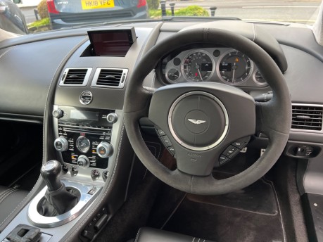 Aston Martin Vantage 4.7 V8 S Coupe 2dr Petrol Manual Euro 5 (Euro 5) (430 bhp) 31