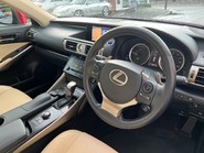 Lexus Is 300H LUXURY 2.5 Luxury Saloon 4dr Petrol Hybrid E-CVT Euro 5 (s/s) (223 ps 11
