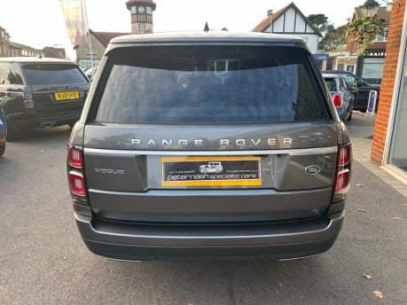 Land Rover Range Rover 3.0 TD V6 Vogue SUV 5dr Diesel Auto 4WD Euro 6 (s/s) (258 ps) 8