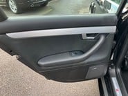 Audi RS4 4.2 Saloon 4dr Petrol Manual quattro (324 g/km, 415 bhp) 41