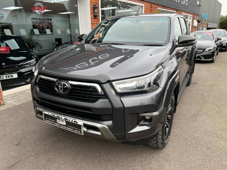 Toyota Hilux 2.8 D-4D Invincible X Double Cab Pickup 4dr Diesel Auto 4WD Euro 6 (s/s) ( 12