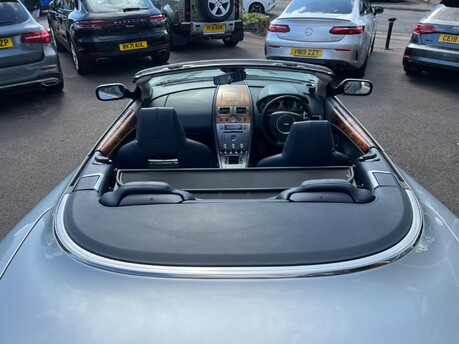 Aston Martin DB9 V12 VOLANTE 9