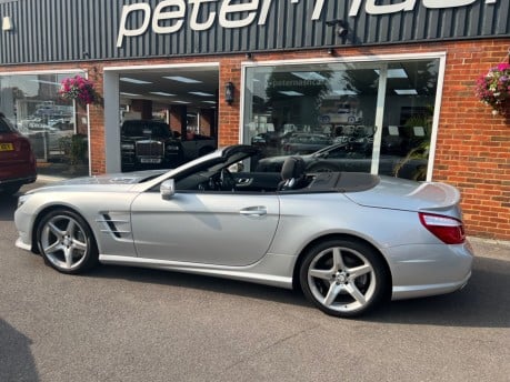 Mercedes-Benz SL Series 3.0 SL400 AMG Sport Convertible 2dr Petrol G-Tronic+ Euro 6 (s/s) (333 ps) 9